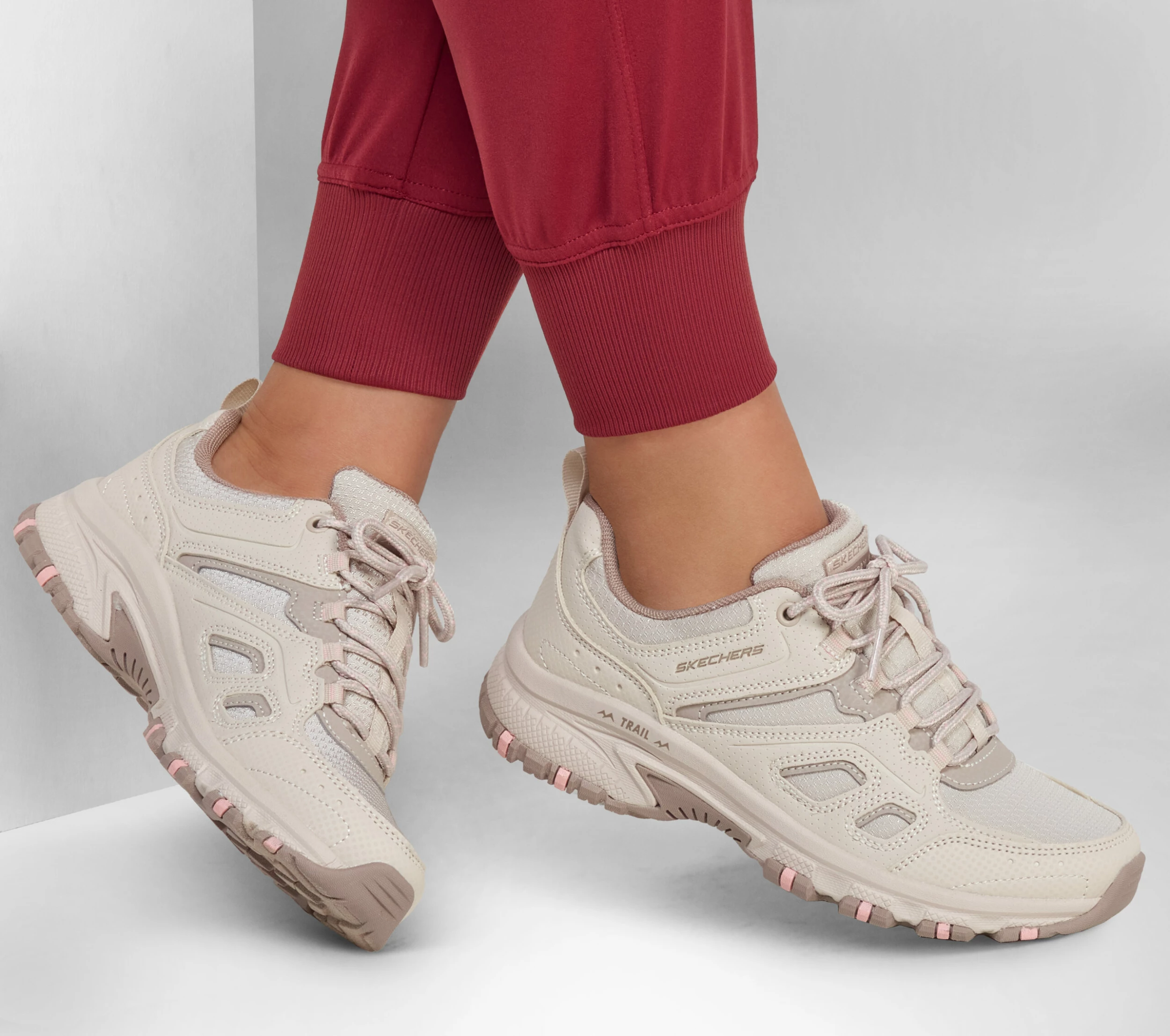 Skechers Hillcrest - Pathway Finder 2 Skechers Hillcrest - Pathway Finder - Image 2