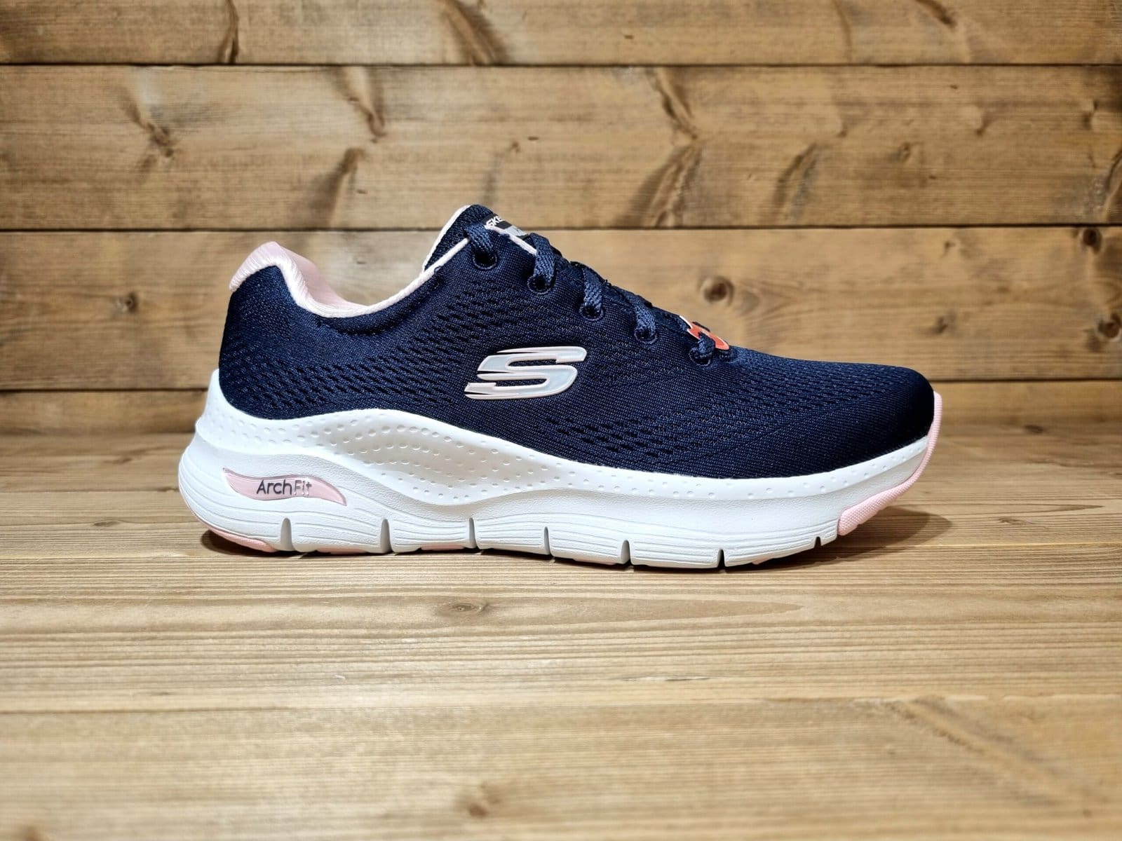 Front Page -UK Clothing Sales Shop 20221021 091105 scaled 1